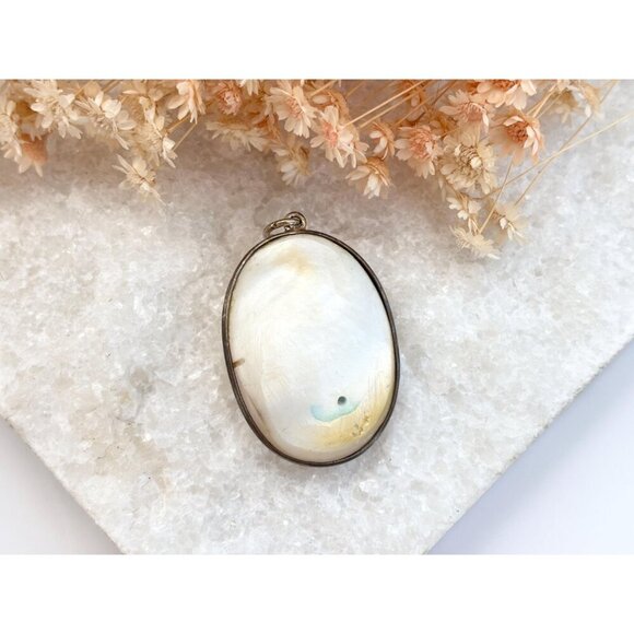 Mother of Pearl Oval Cabochon Polished XL Silver Toned Vintage Statement Pendant - Picture 2 of 7